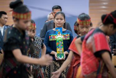 Church procession, young people, Ecumenical prayer service, Tarutung, Indonesia, Photo: Albin Hillert/Life on Earth Pictures